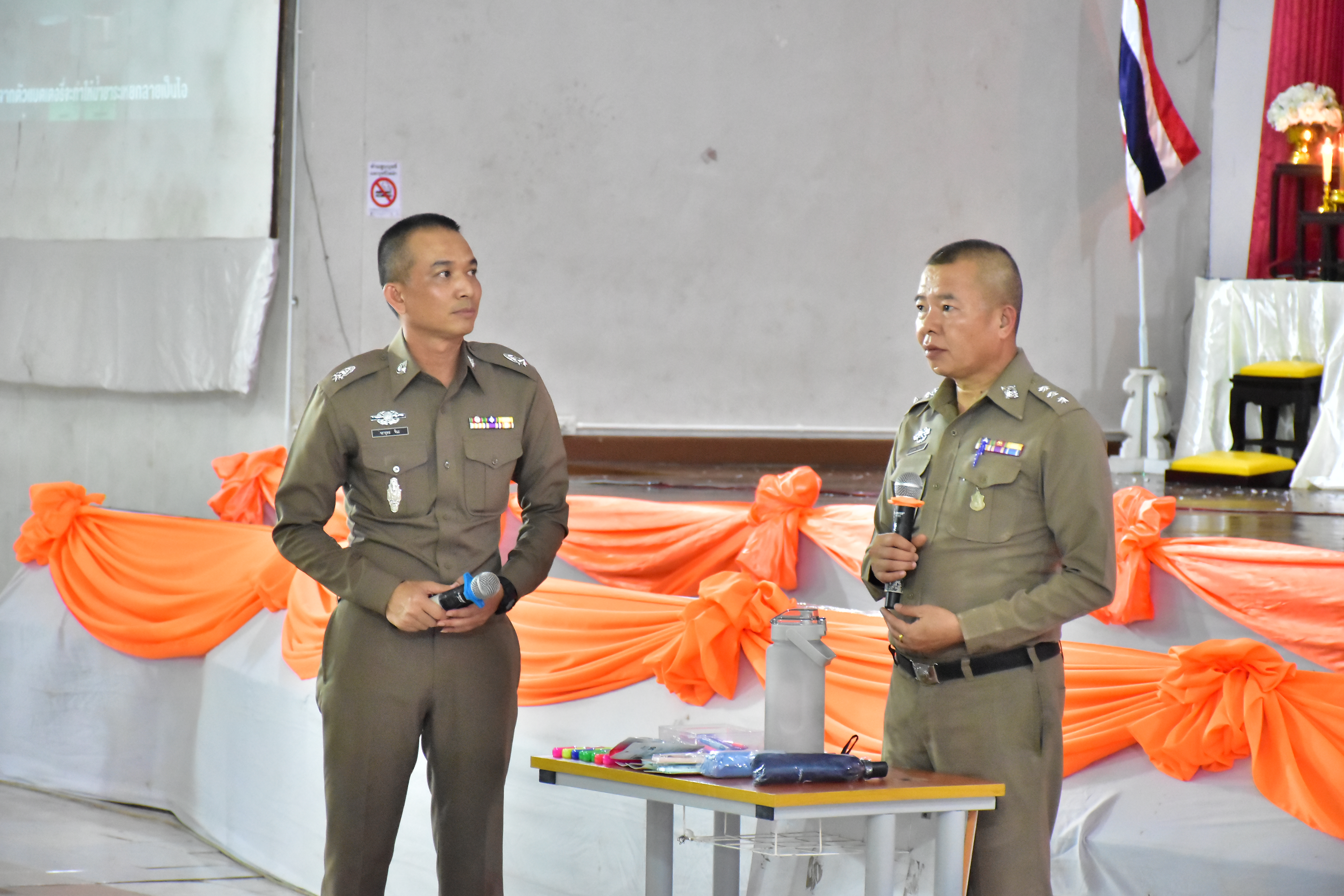 โครงการรณรงค์ป้องกันและแก้ไขปัญหายาเสพติดในสถานศึกษา ชมรม To Be Number One